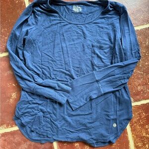 Lilly Pulitzer Luxletic blue long sleeve top size large